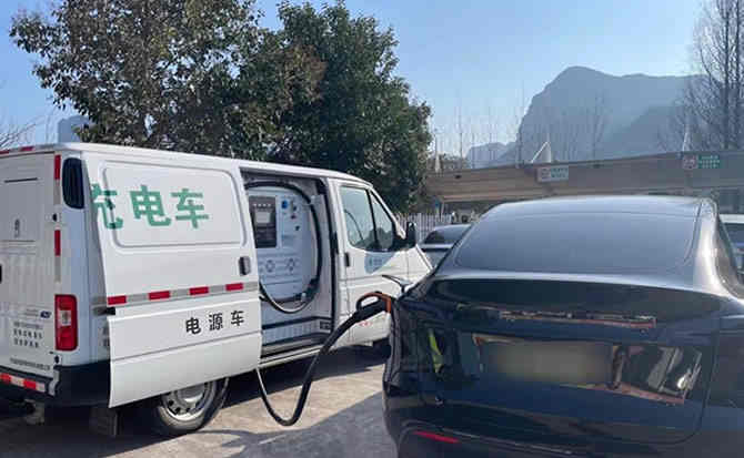 蒙自汽车搭电